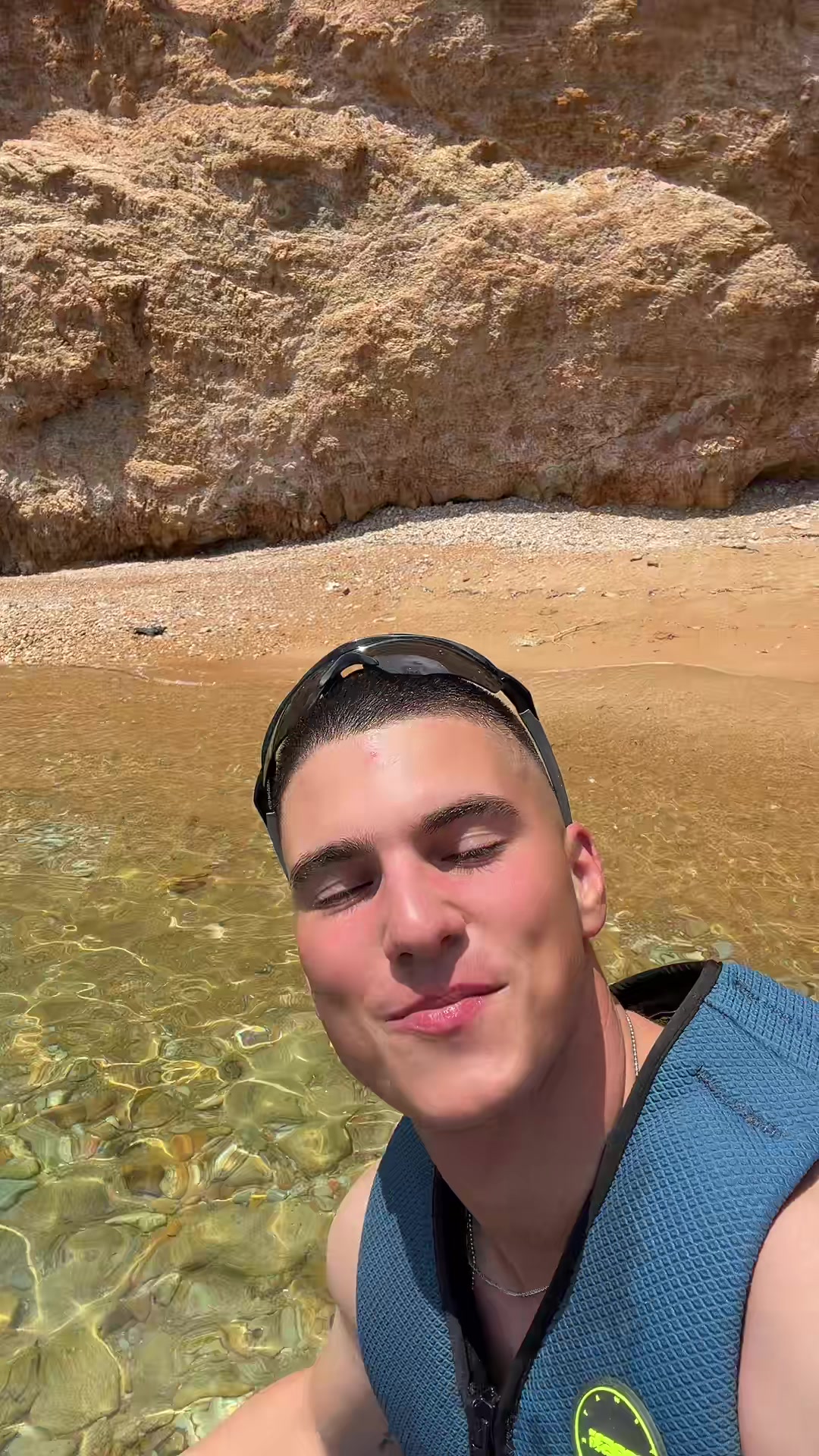 @nicolasantikas