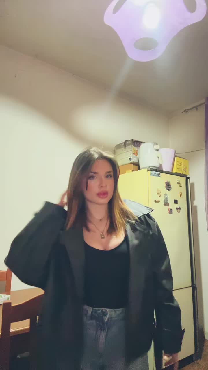@Elena🦋