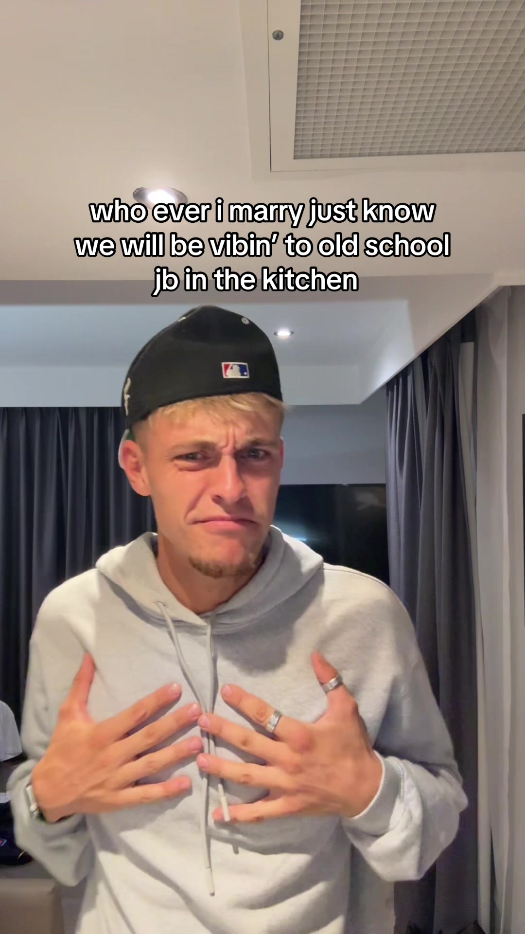 @ALEX SANDERSON