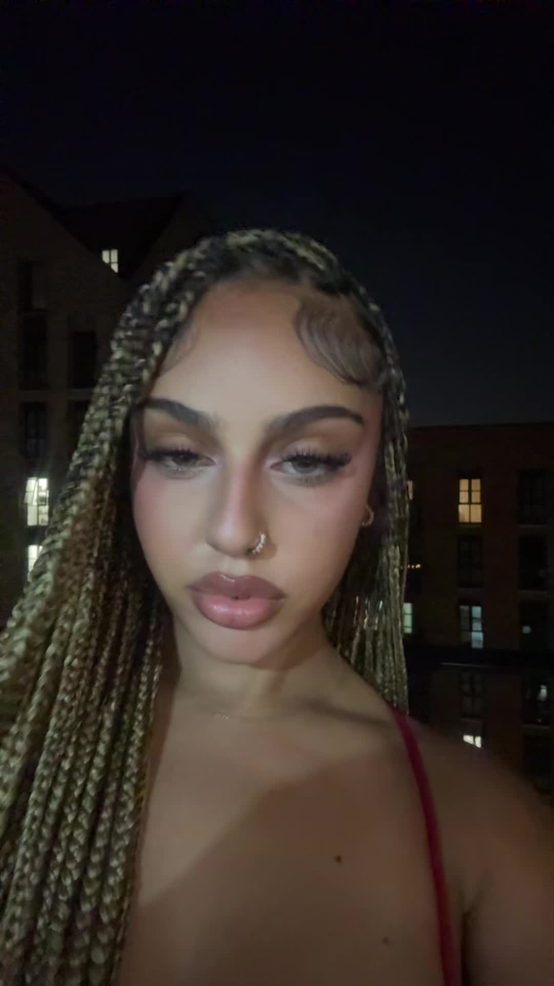 @t̶i̶a̶