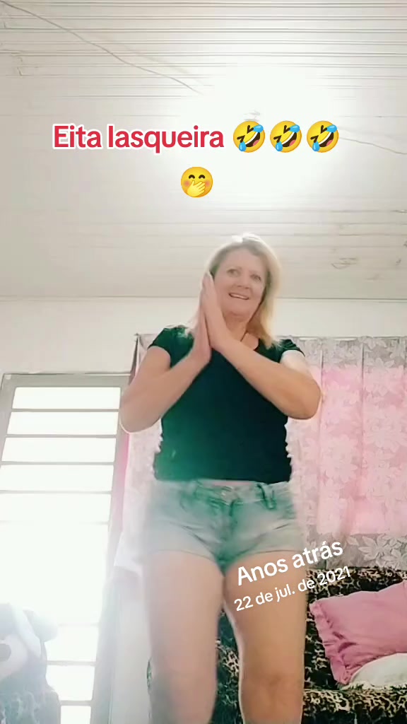 @loira rom&acirc;ntica