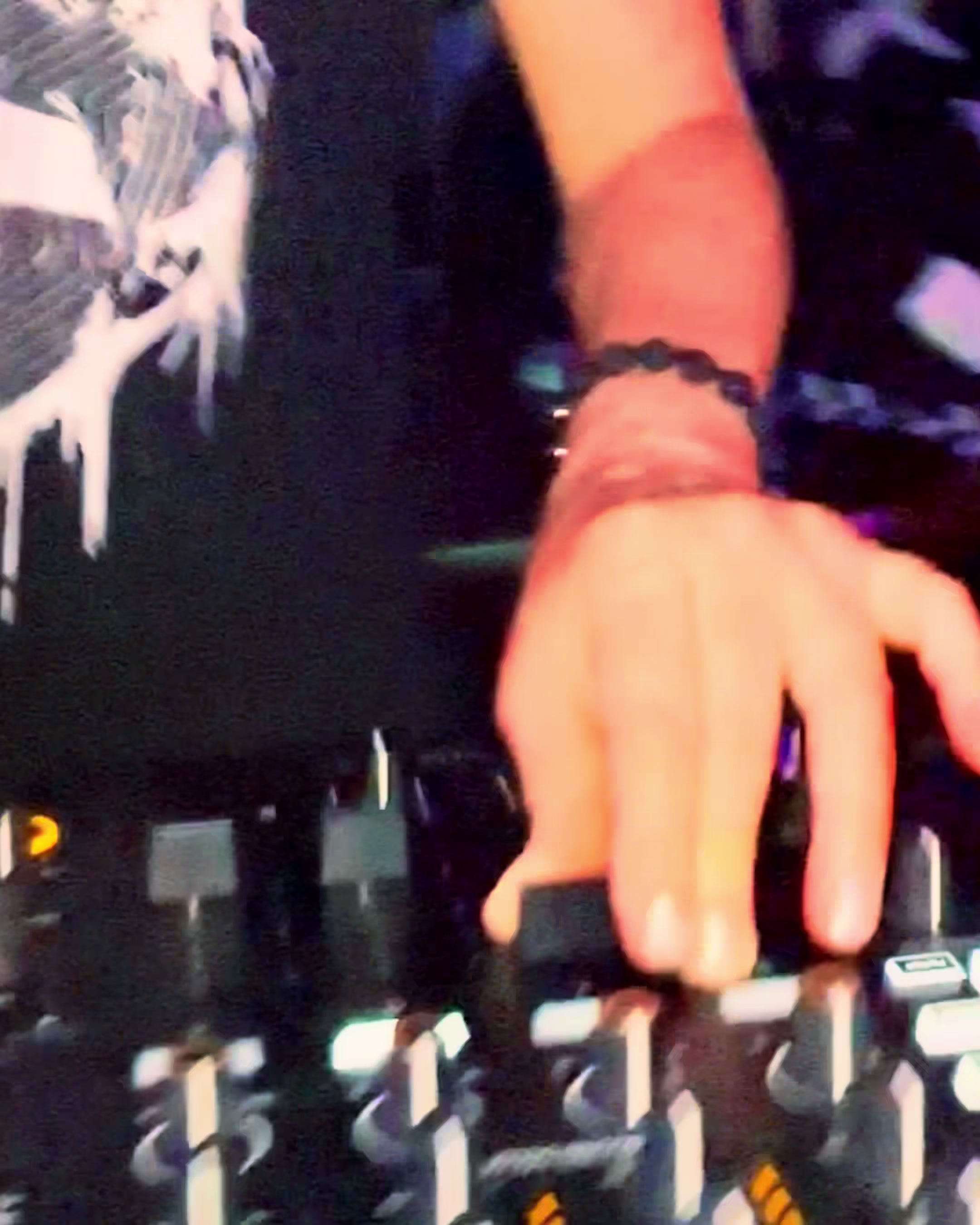 @BENJI DE LA HOUSE 🎧