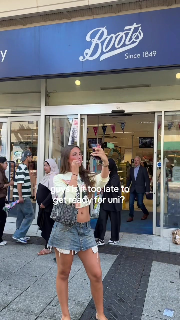 @NICOLE