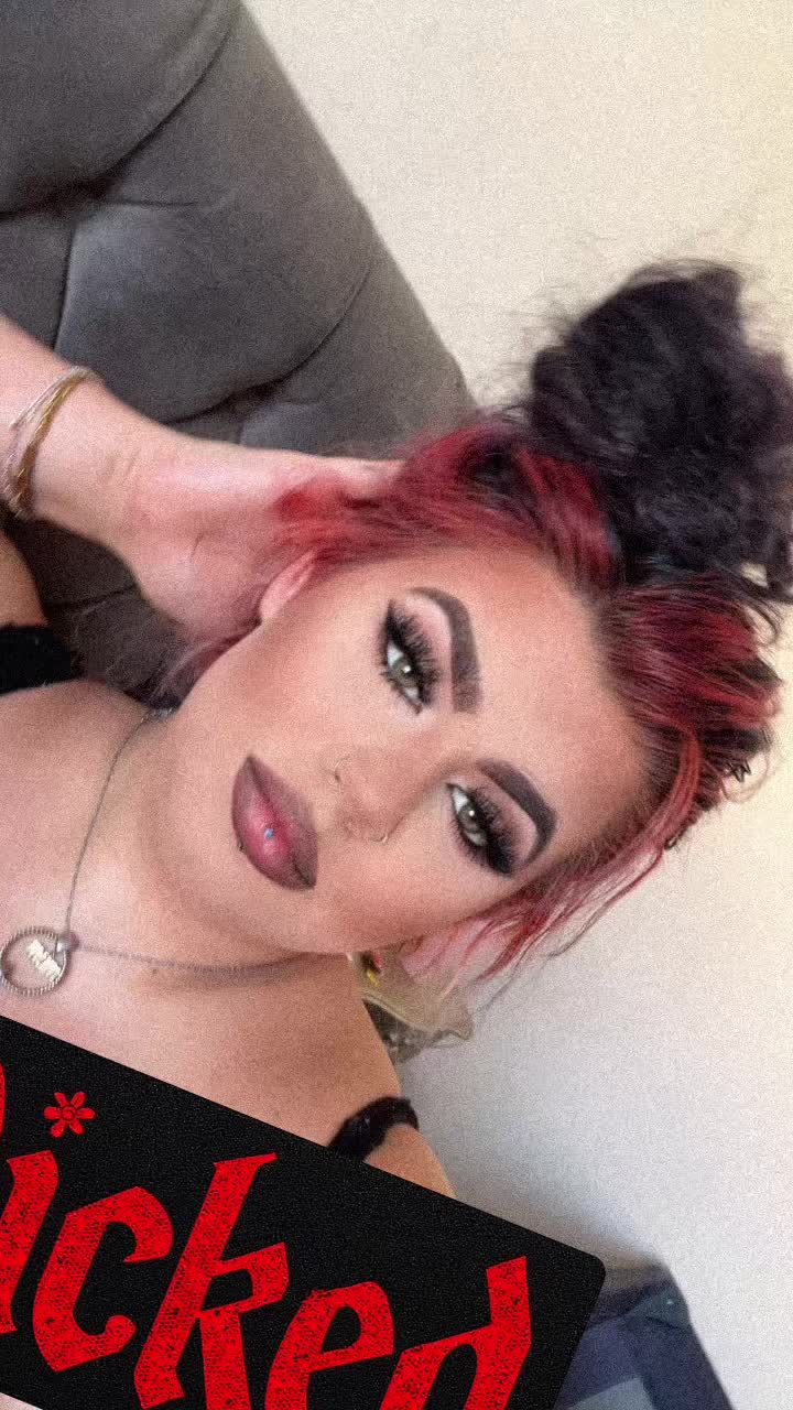 @demi-leigh 🩵