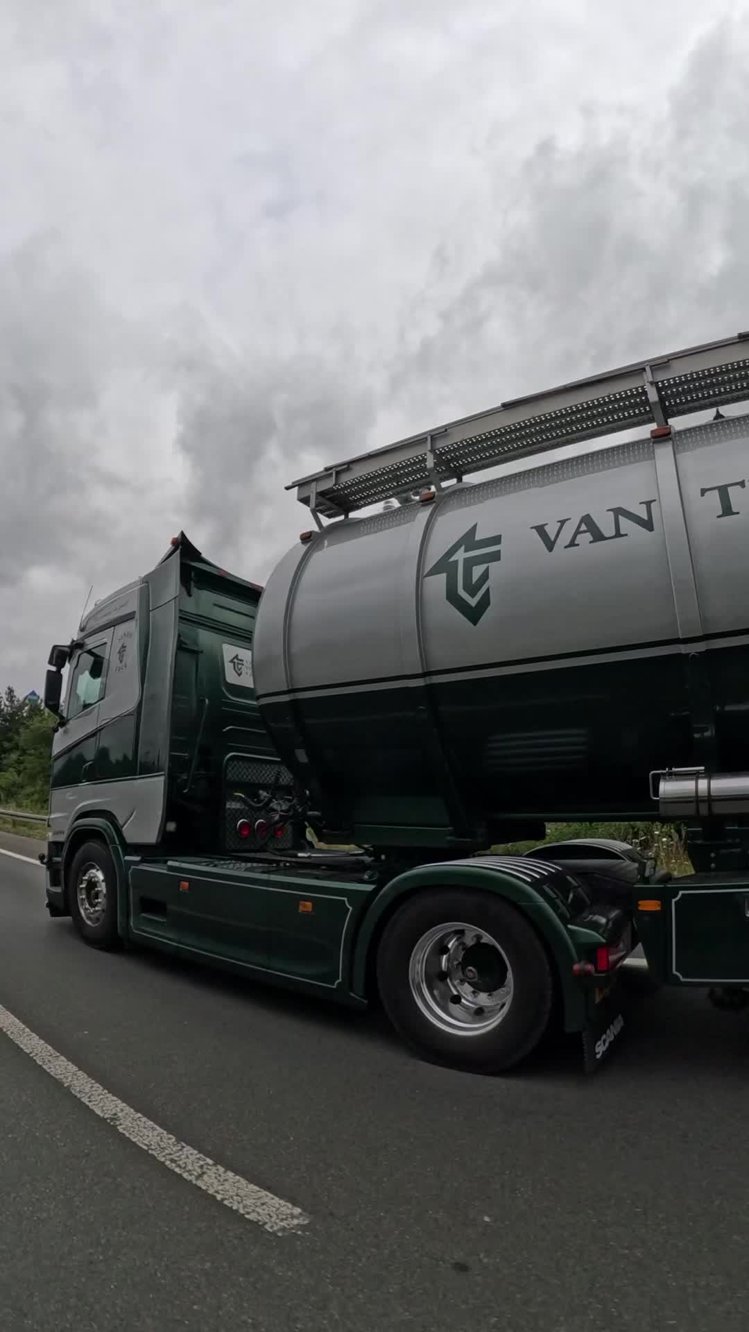 @Truckspotter Nicolas
