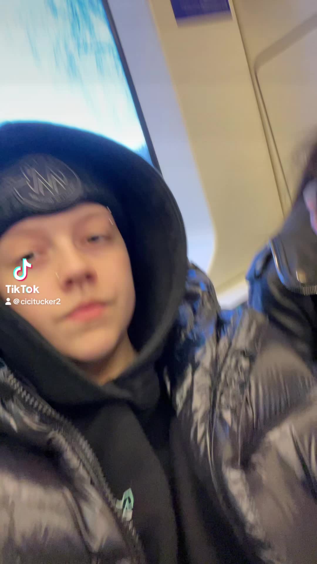 @cicitucker2