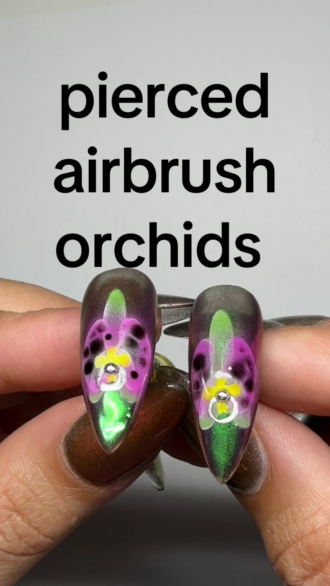 @Geranium Duet Nails