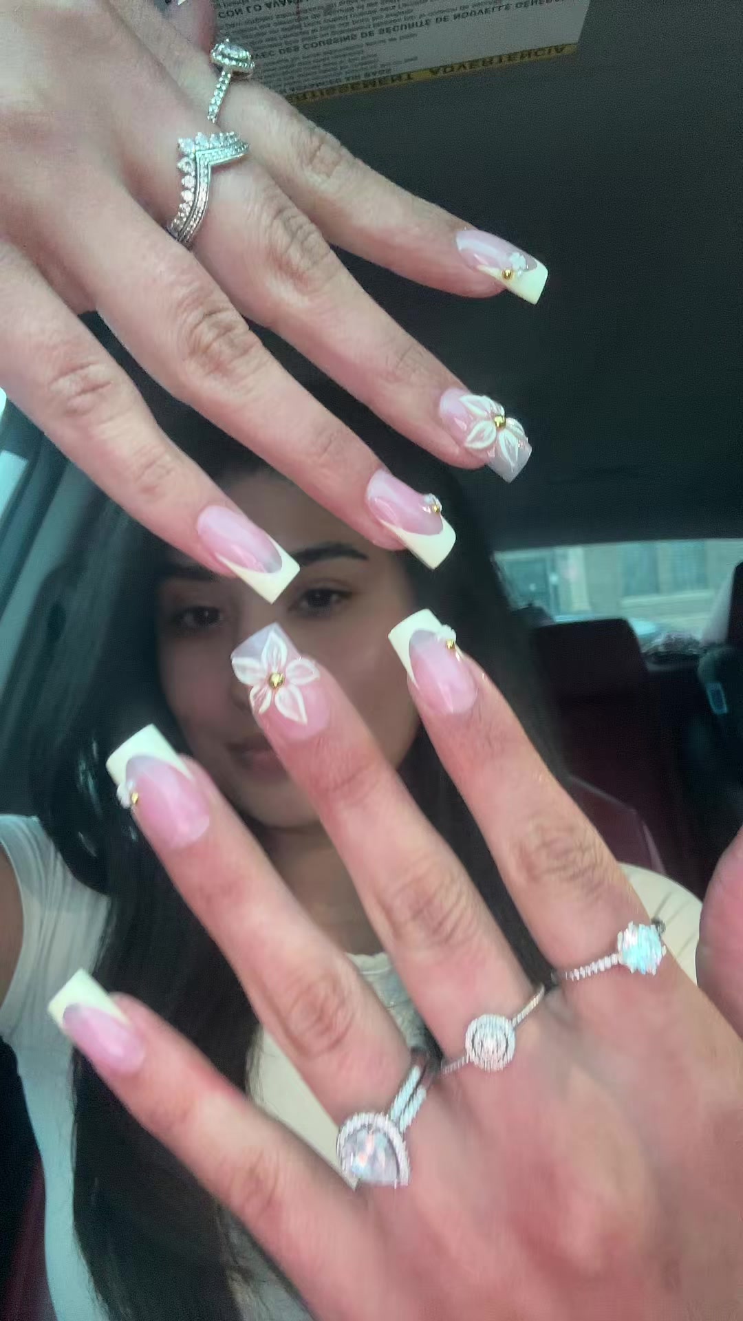 @Nayeli