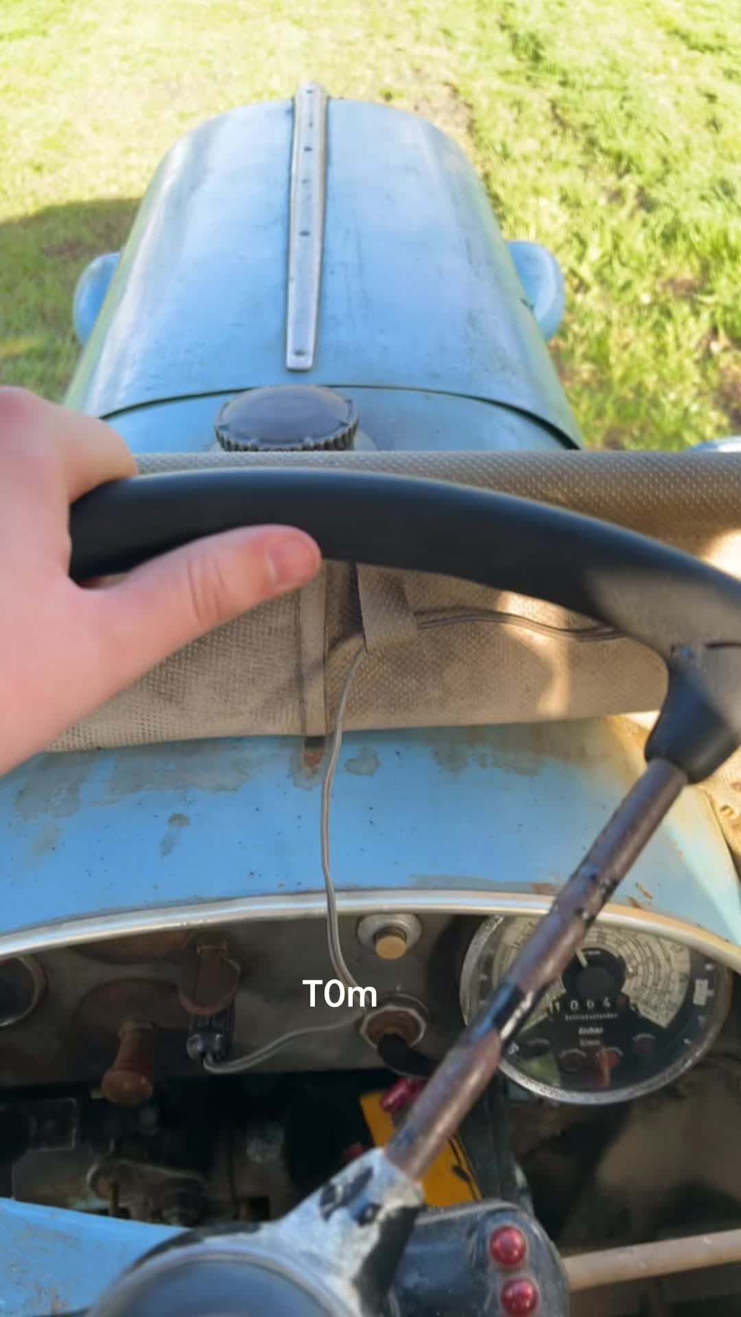 @t0m