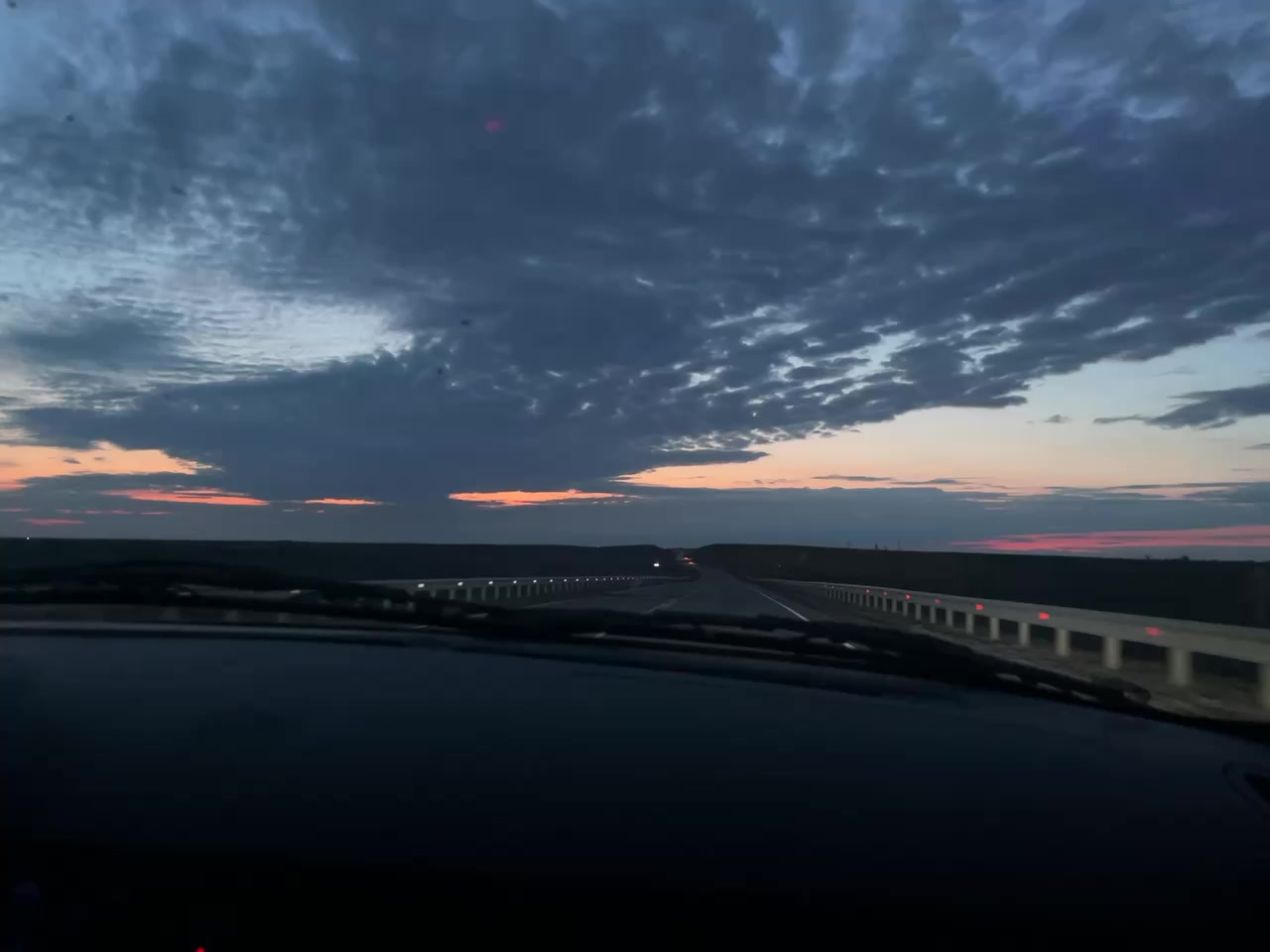 @ٖникому не