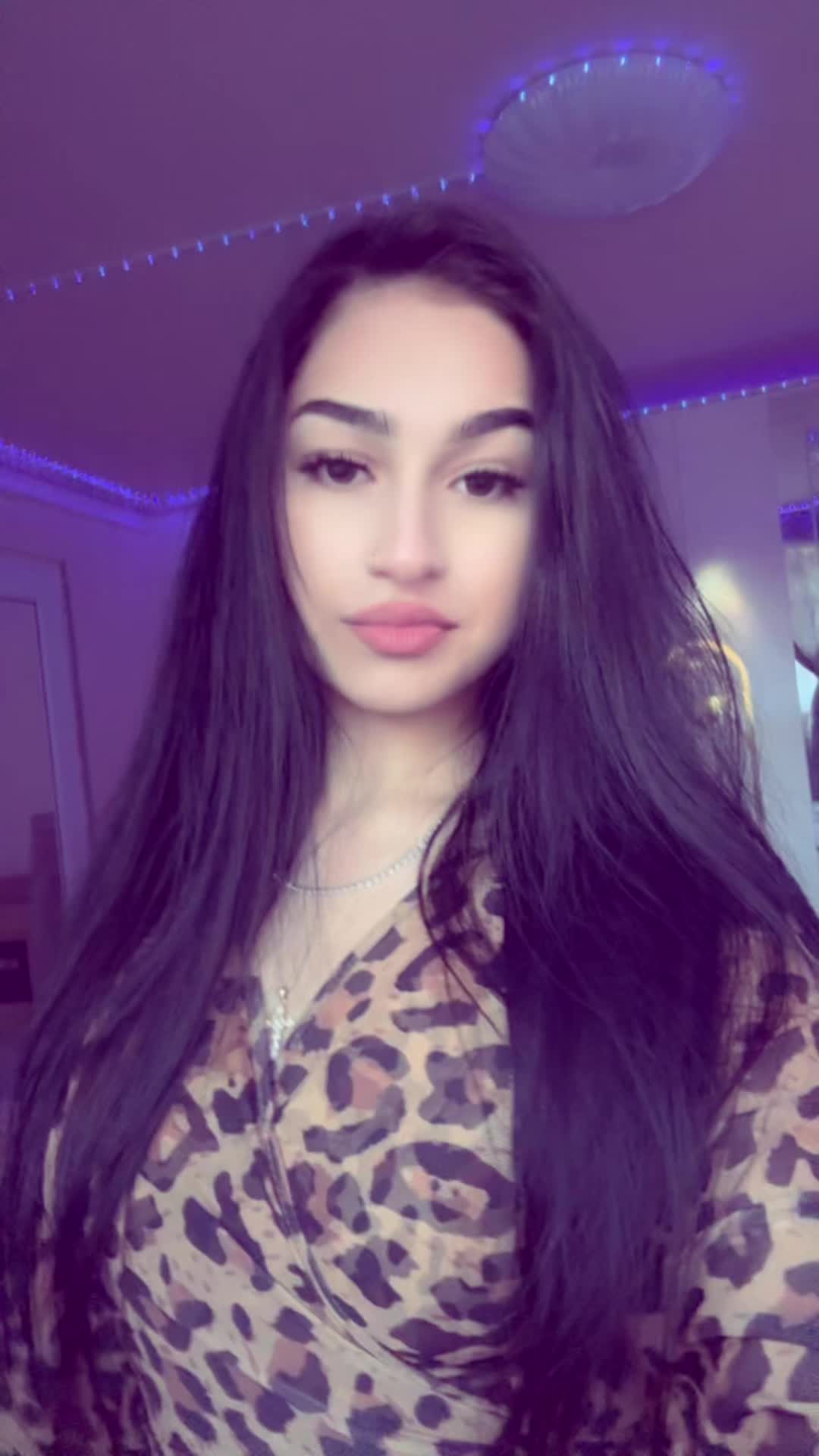 @𝓓𝓮𝓷𝓲𝓼𝓪_𝓭𝓷𝓼🫧🤍