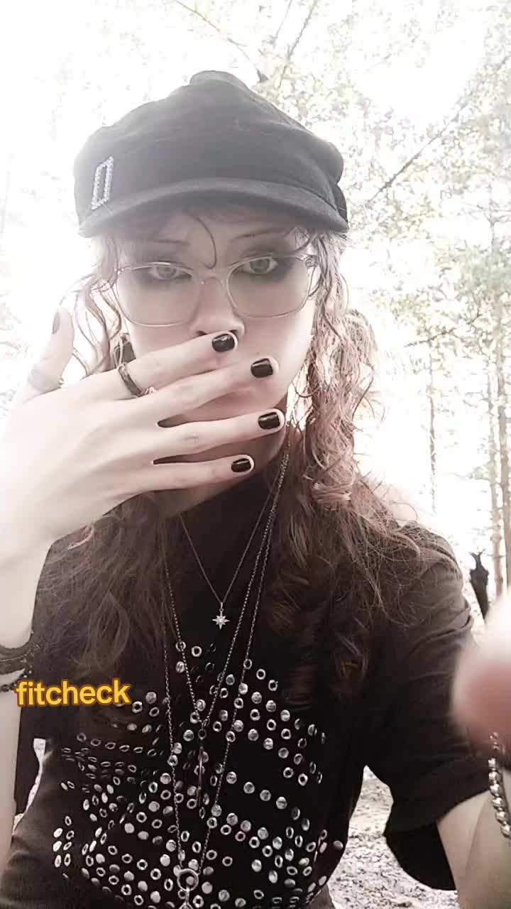 @&bull;⸸&bull;