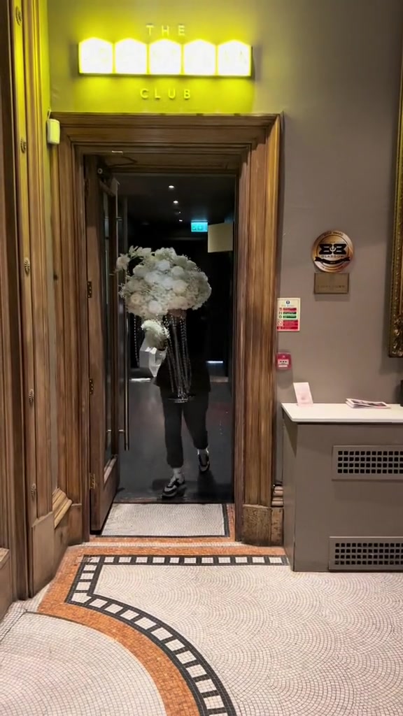 @Albi Fluers - Luxury Florist