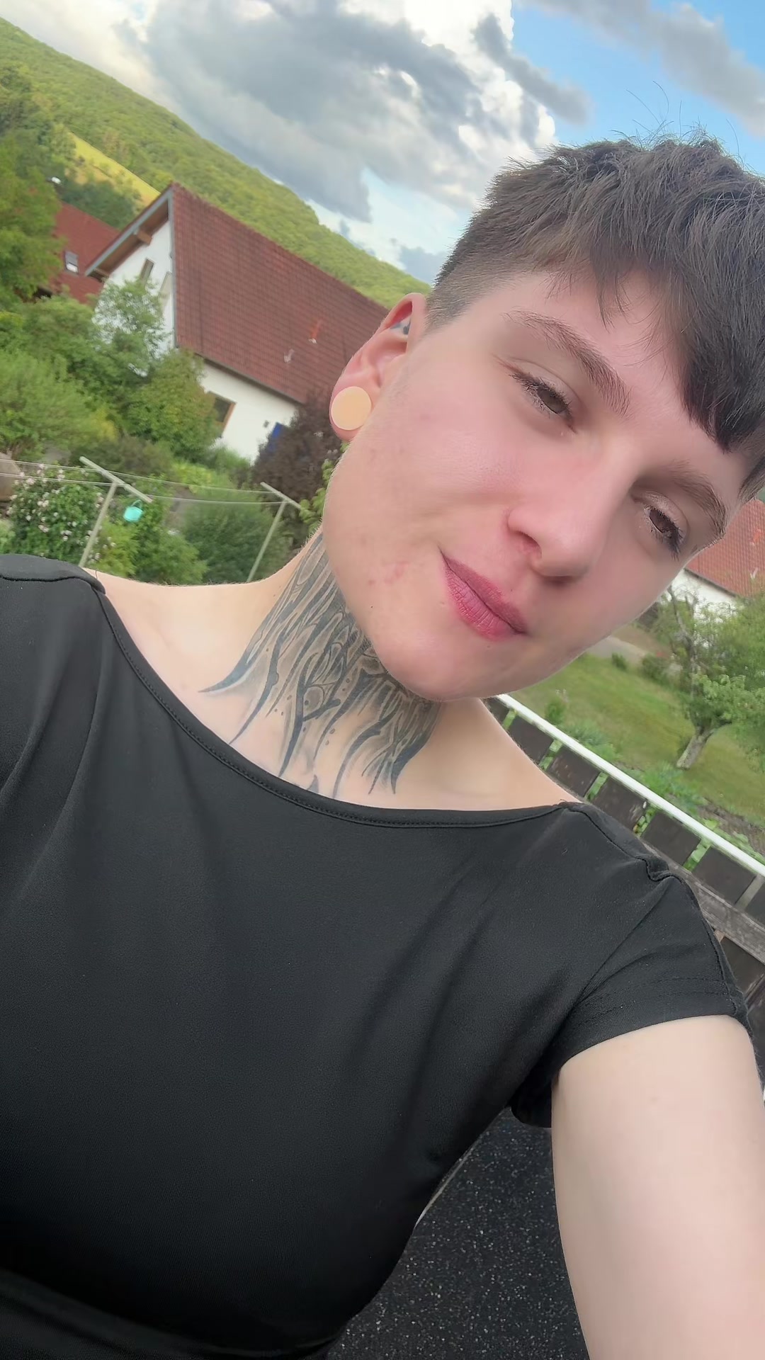 @Ena