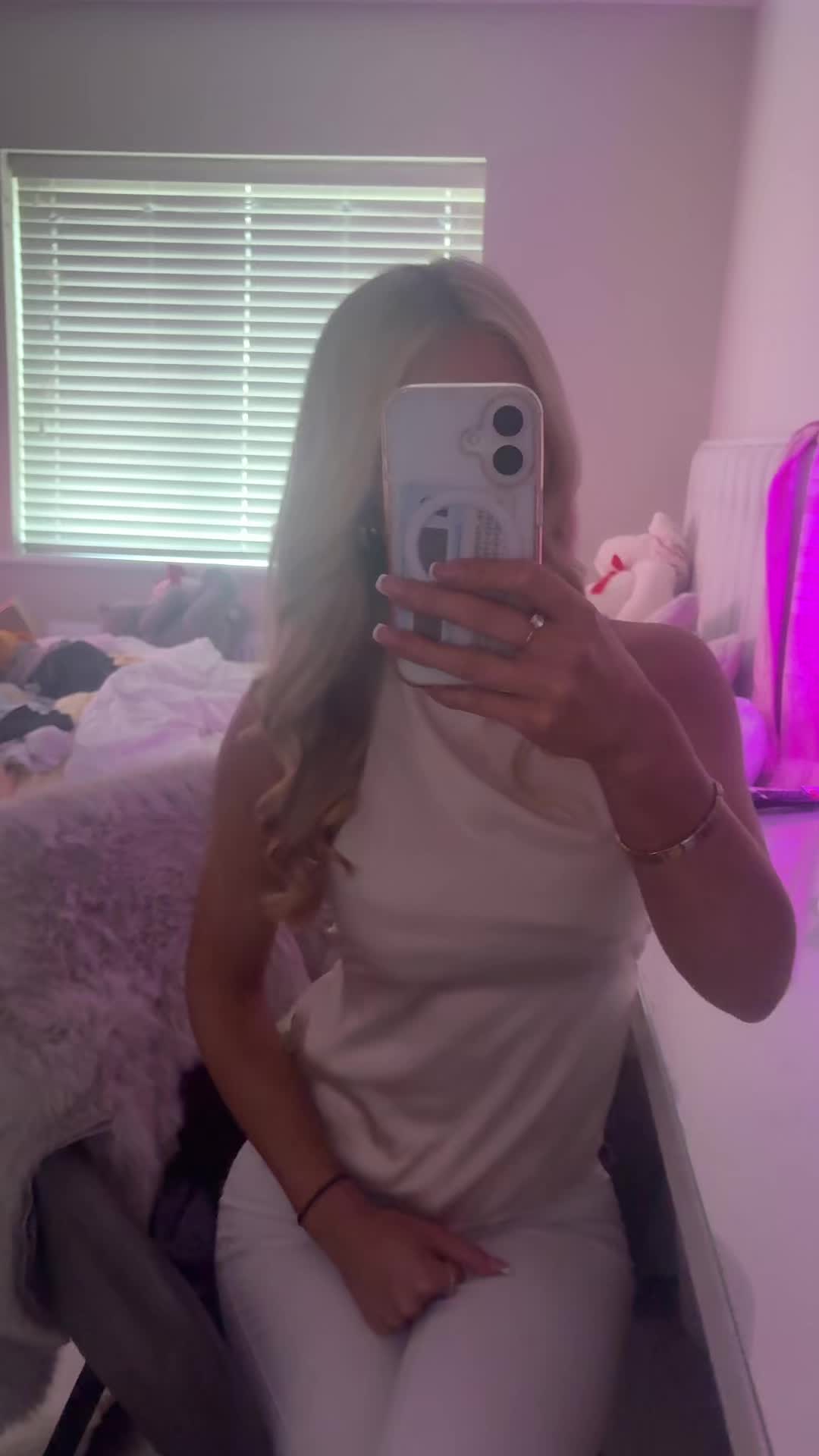 @𝐒𝐚𝐫𝐚♡