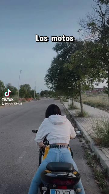 @Luciiaa_6928