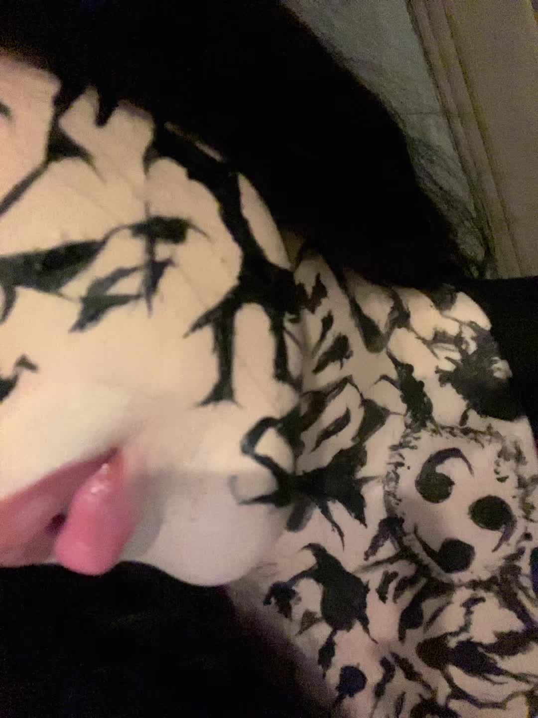@♱