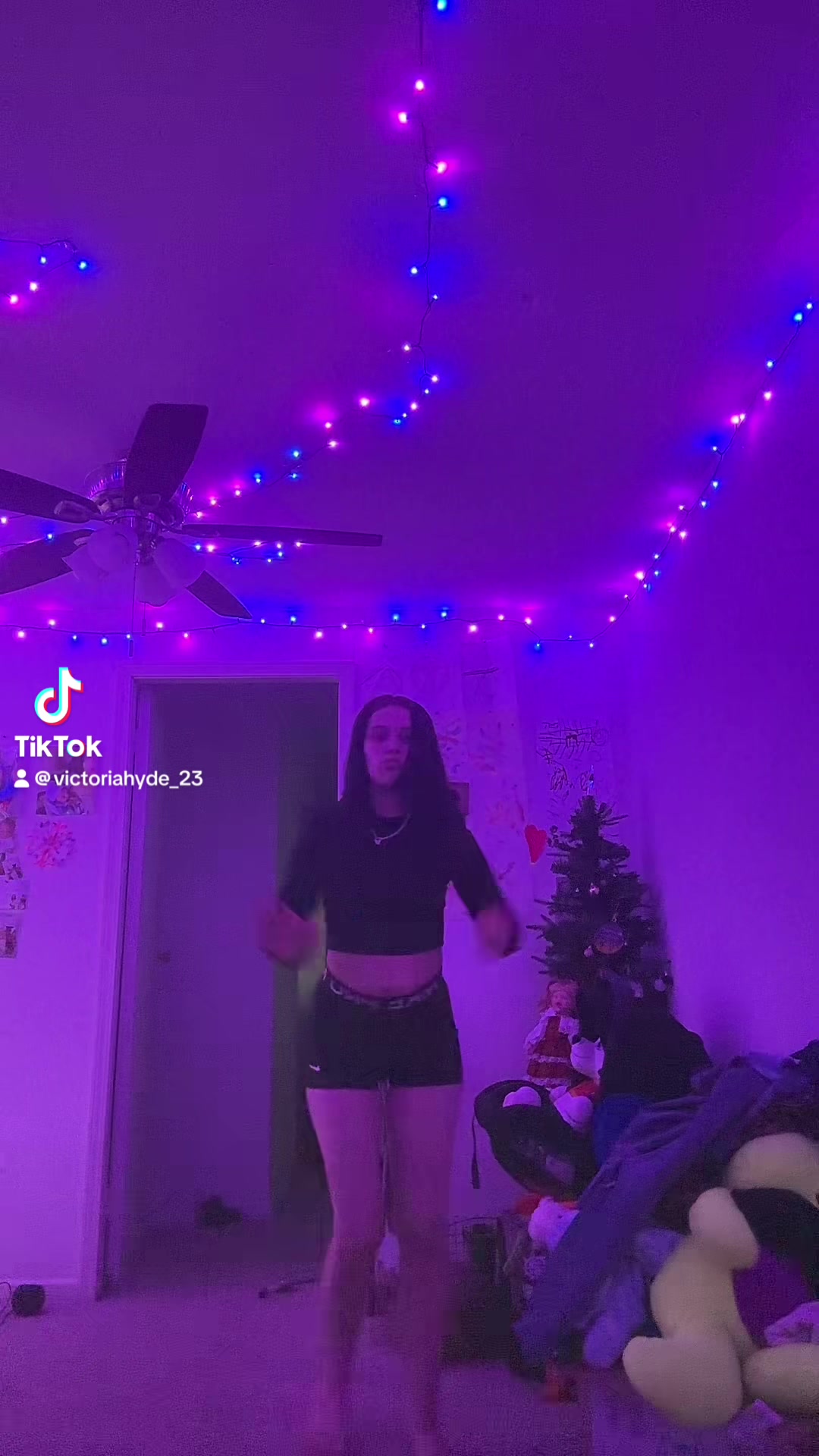 @victoriahyde_23