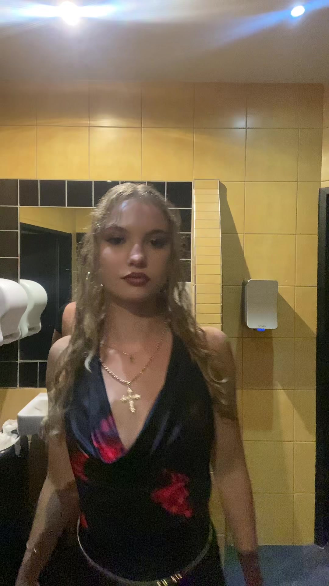 @Stella 🦋