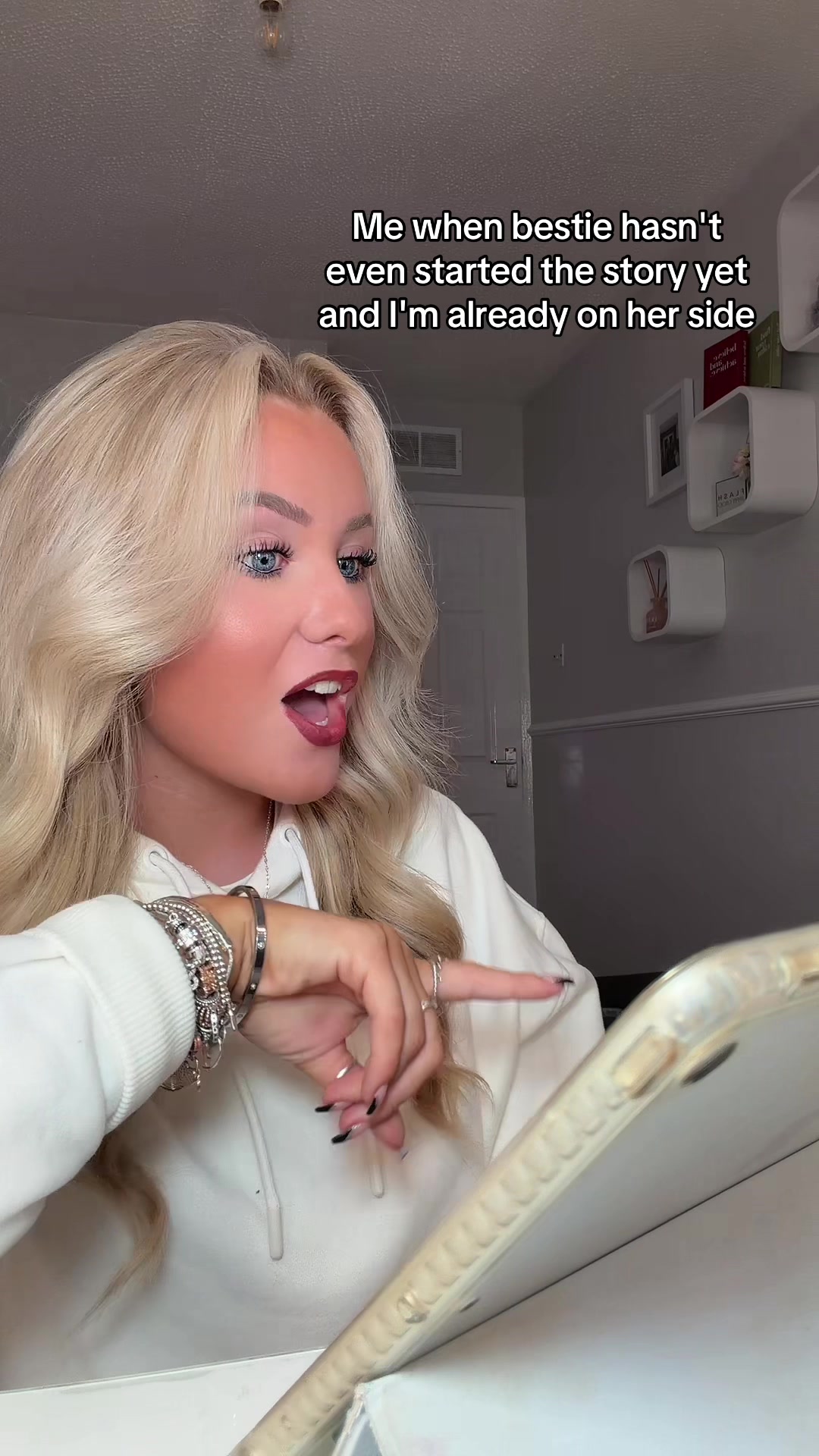 @EmmaMofficial