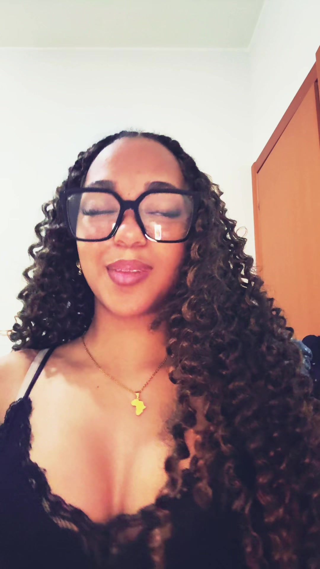 @👑