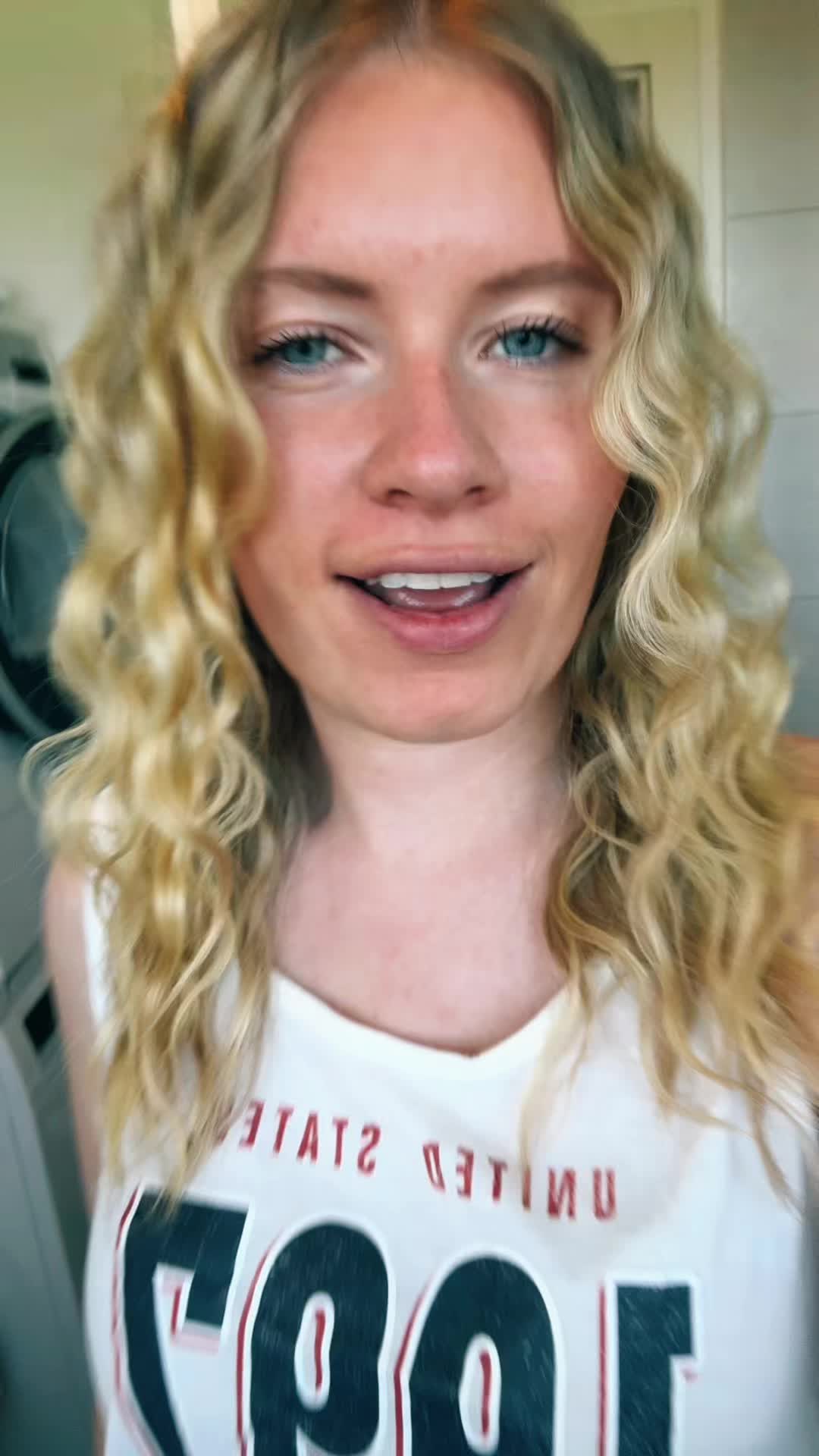@justlarathings