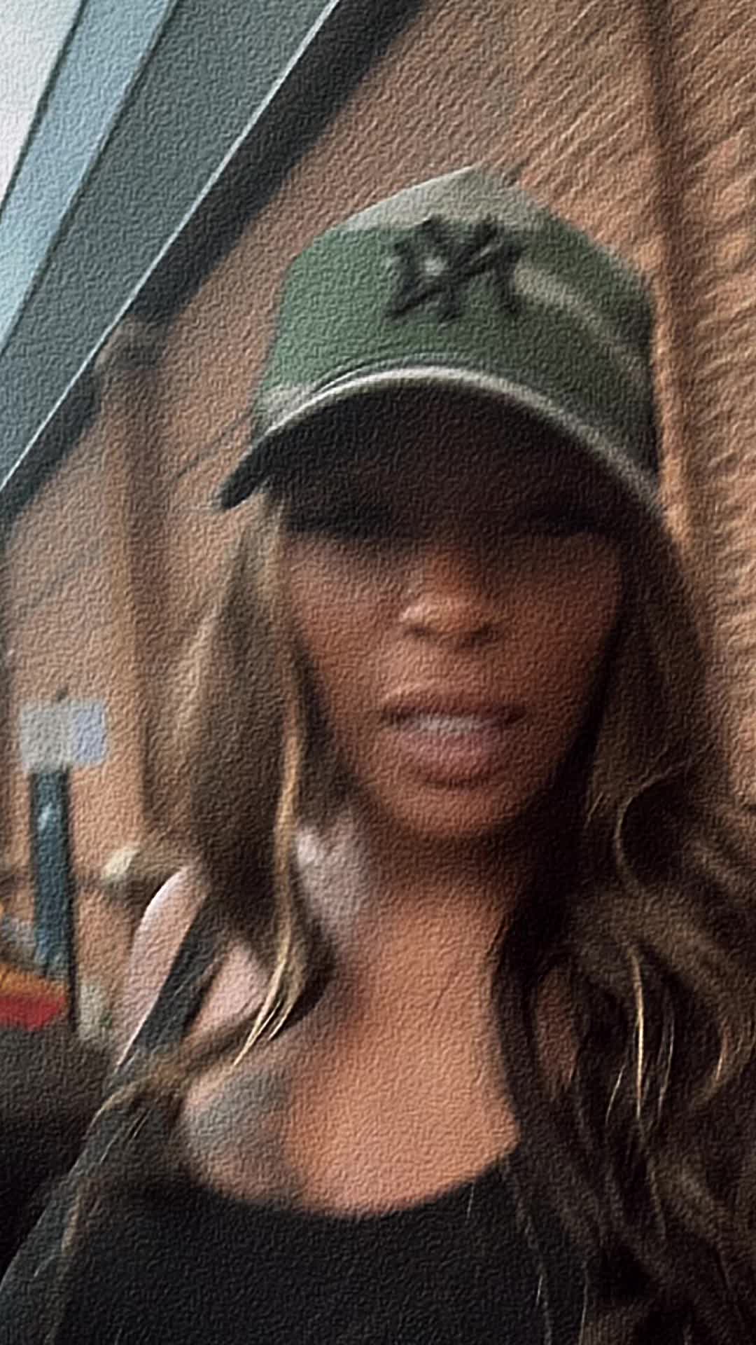 @QUEEN GENNA PRODUCTION