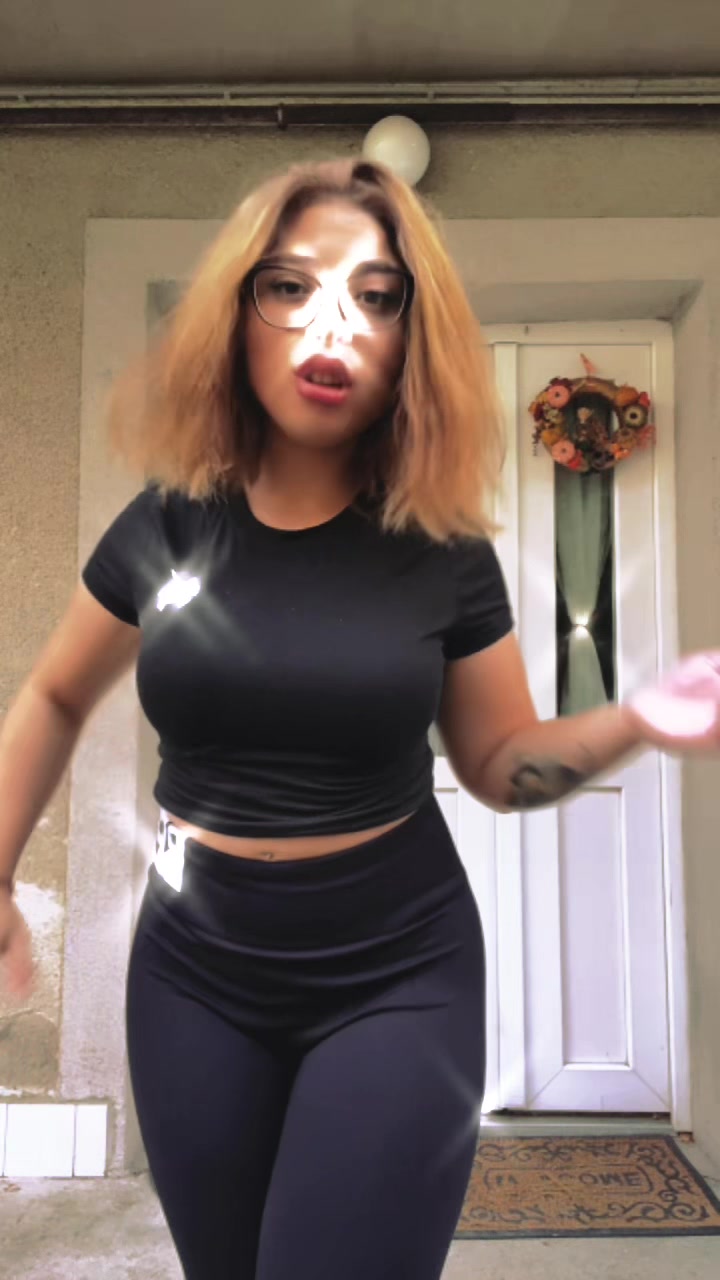 @Eszti🖤🐆