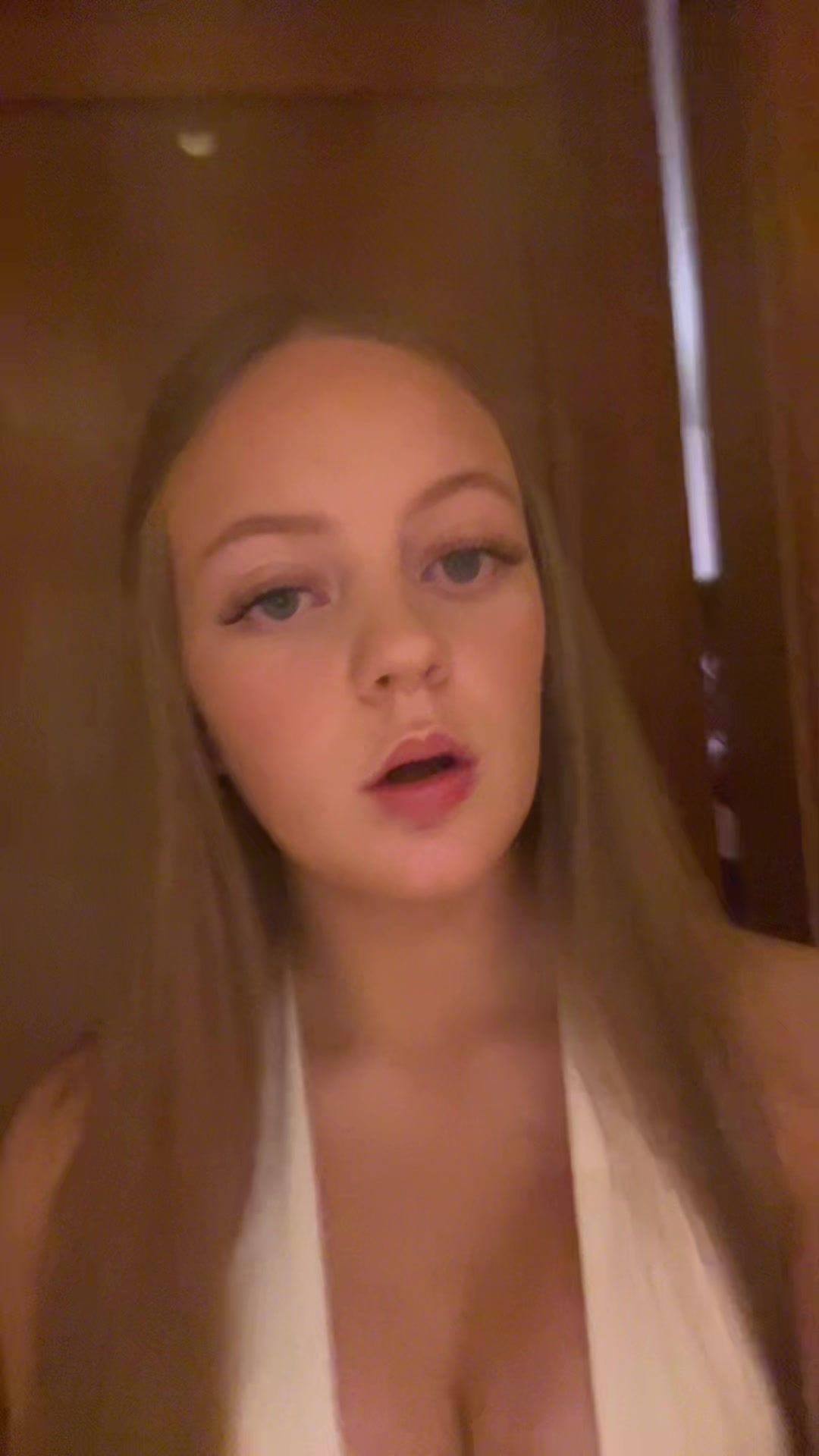 @ella_ward83