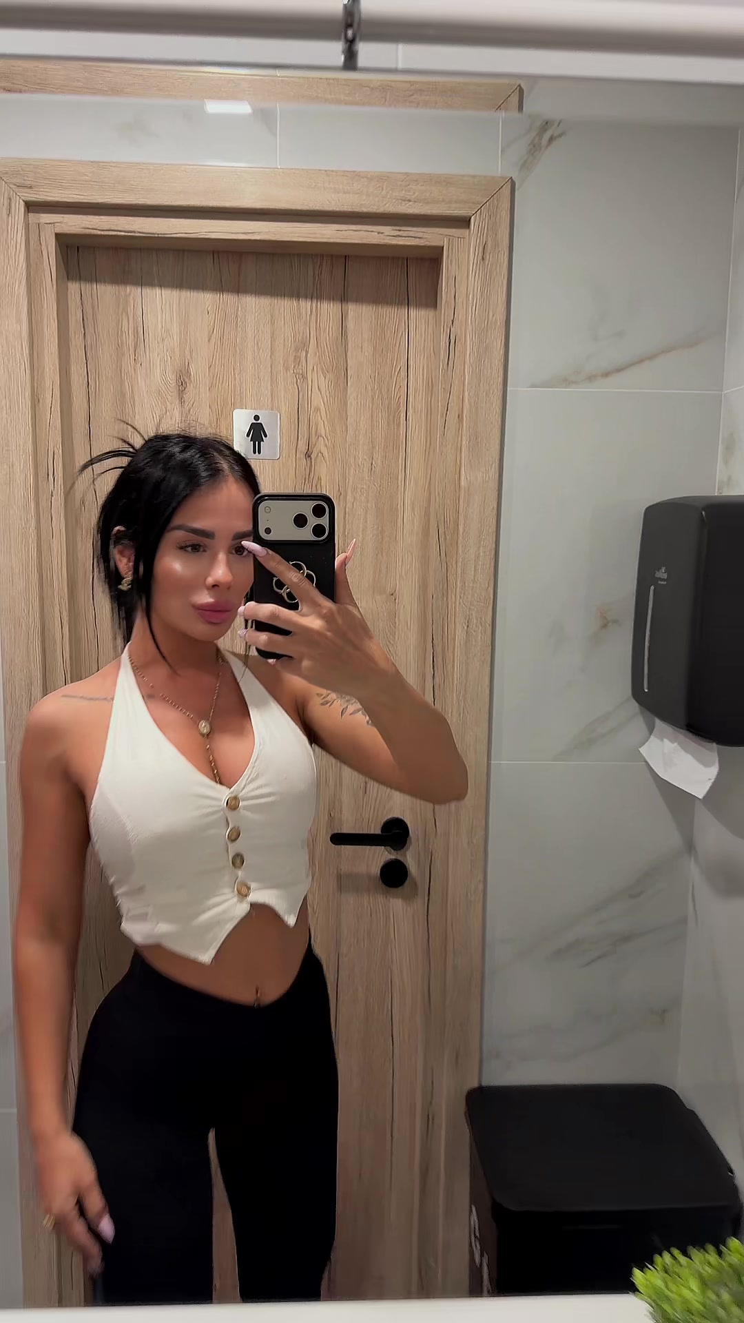 @zivasfashion