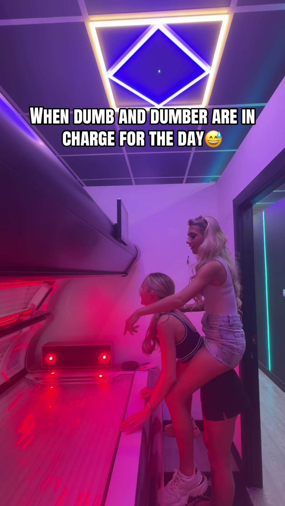@Luna Tanning