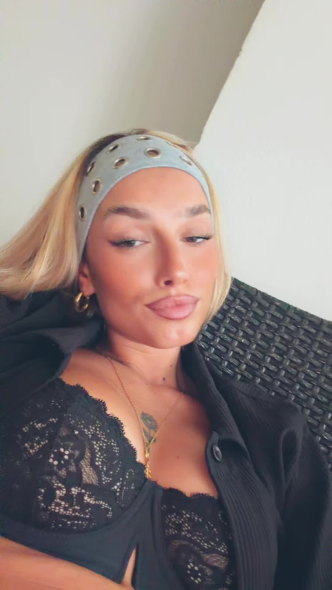 @jazminechata