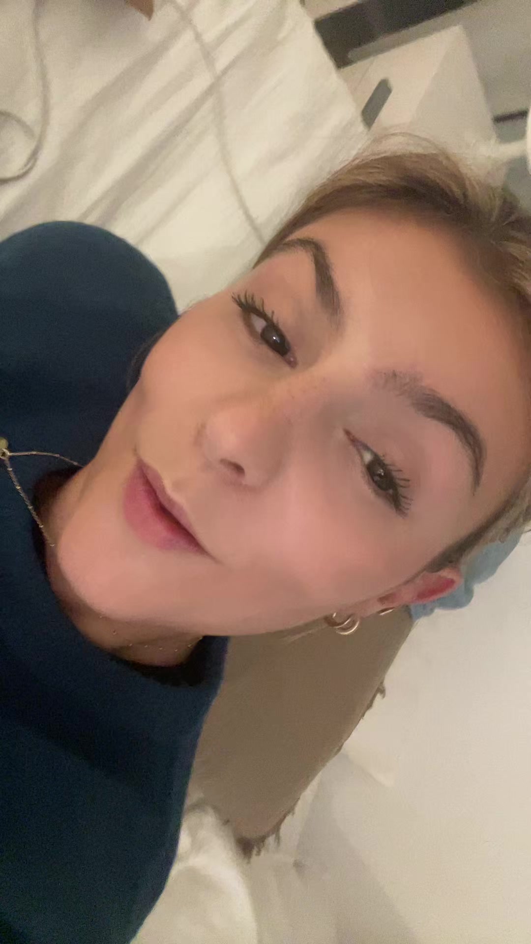 @👸🏼