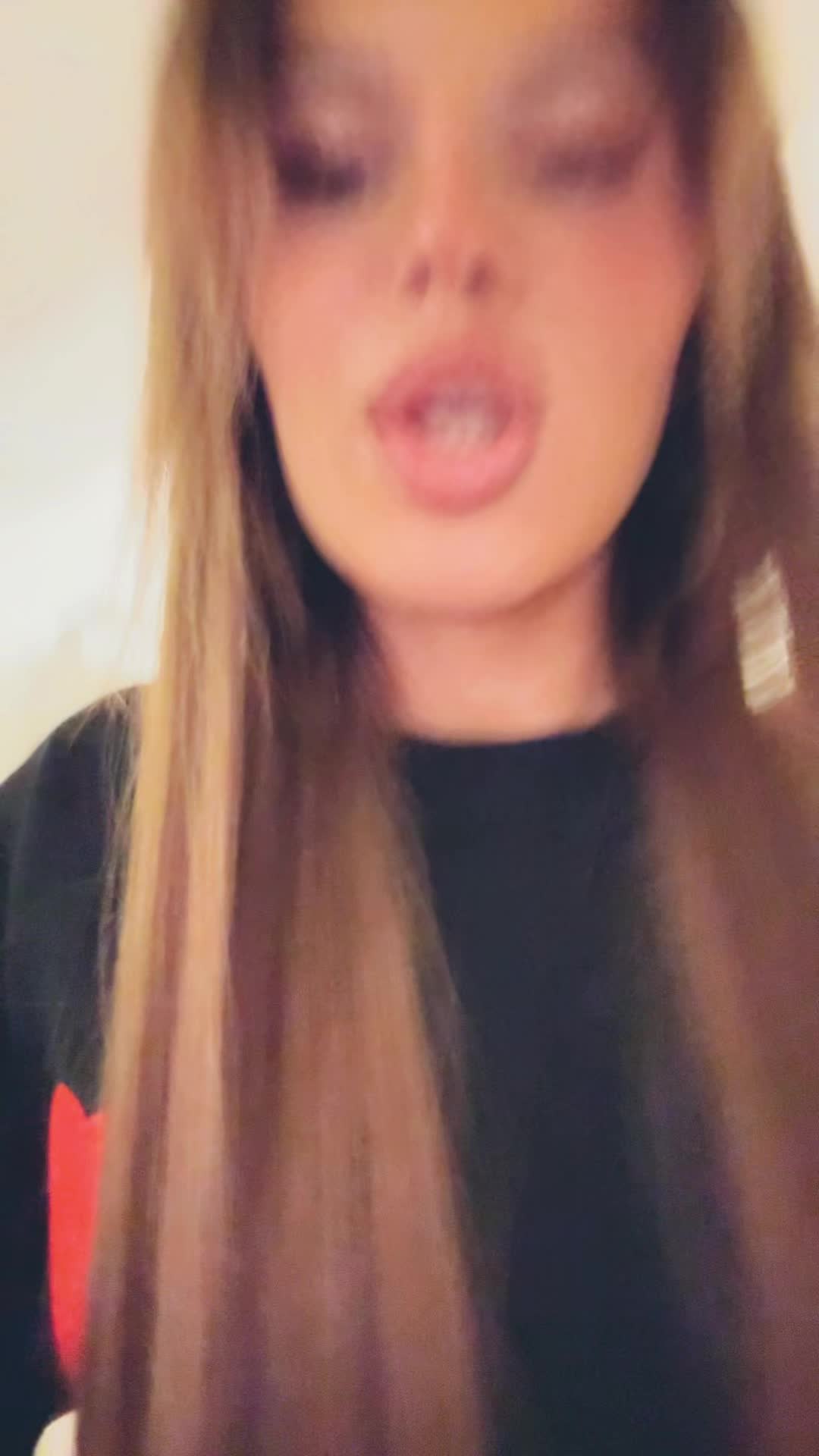 @🐼