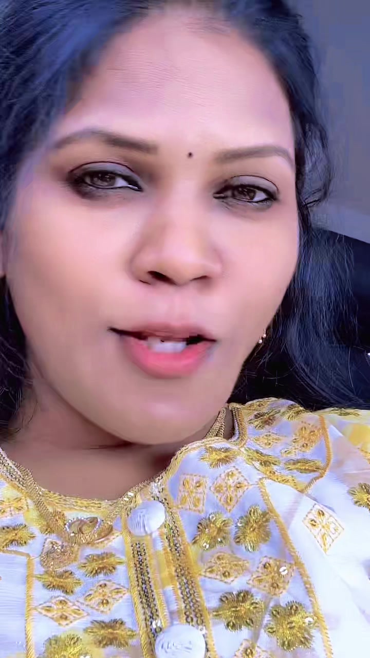 @GaYaThRI❤️ MaNiKAnDaN ❤️🇨🇦☃️