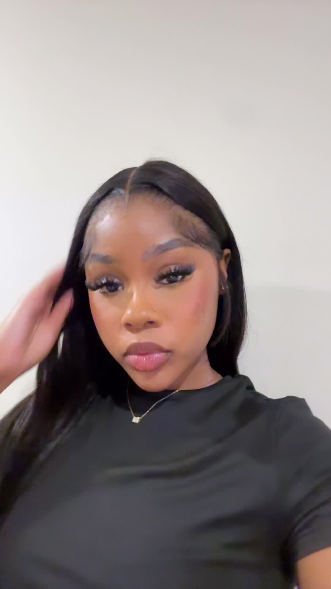 @Tiffanyᥫ᭡