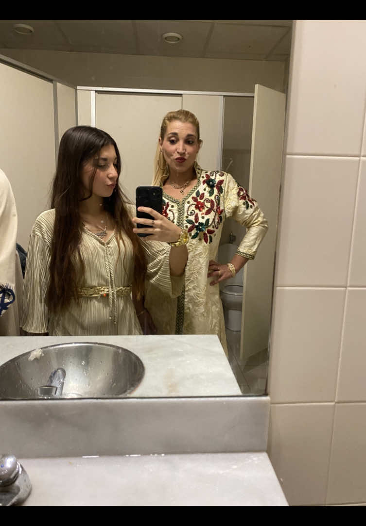 @Roldaneyassmina