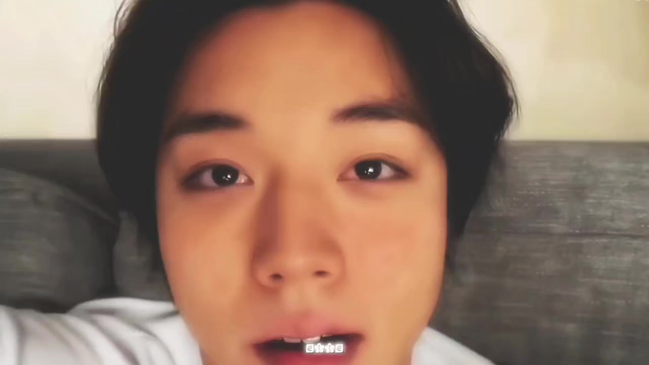 @elle.