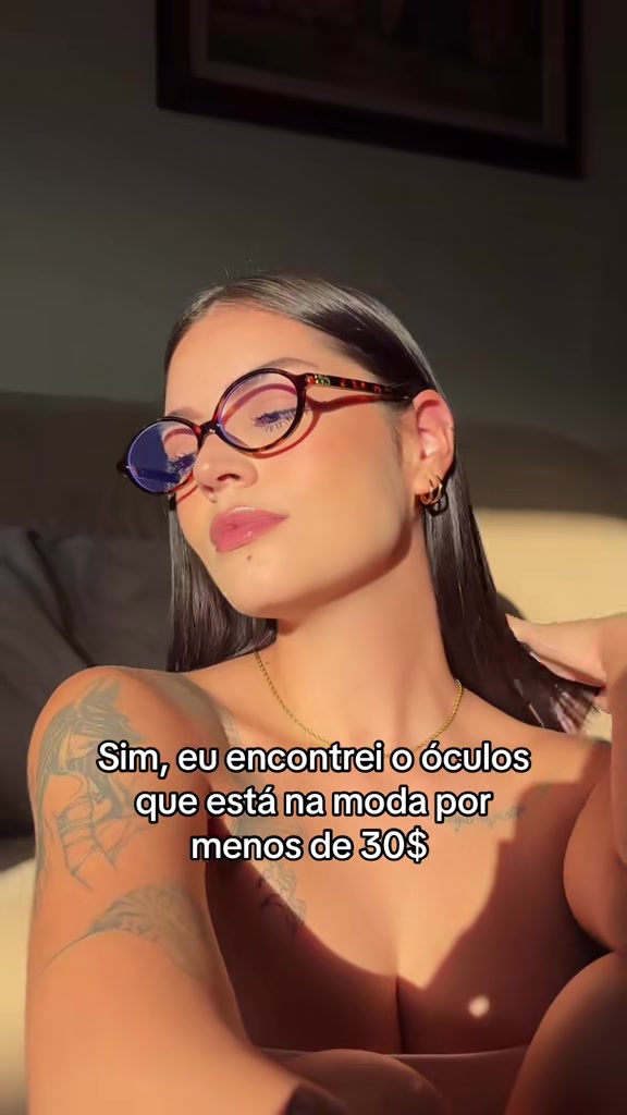@thaislins