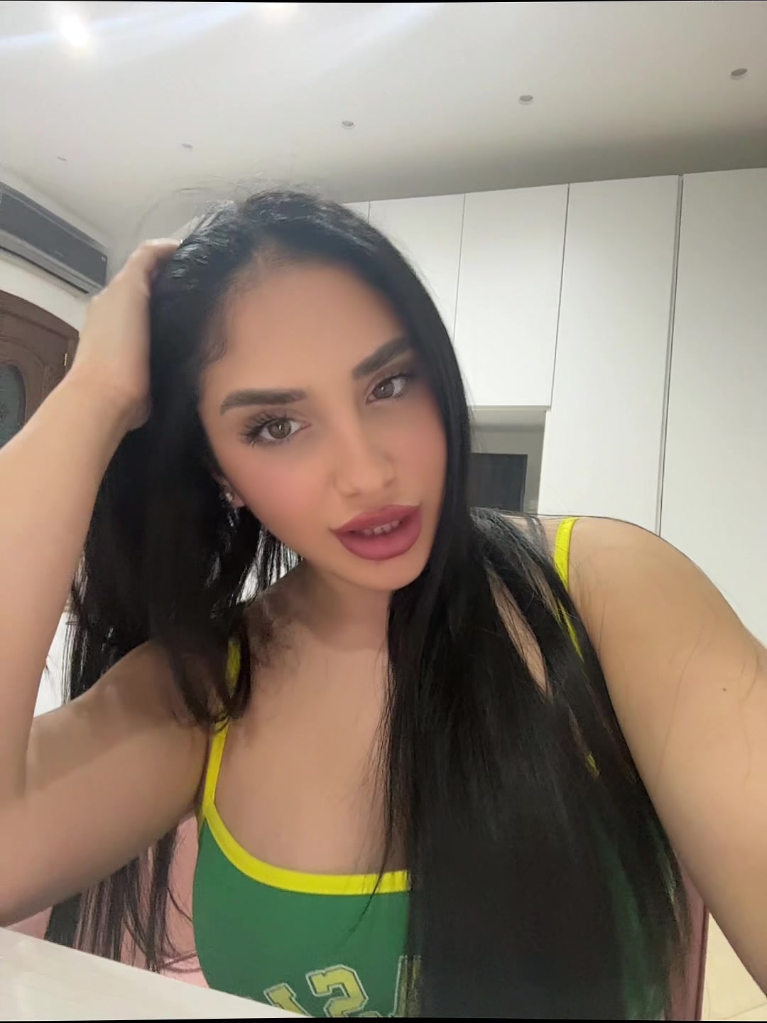@FABIANA ✰