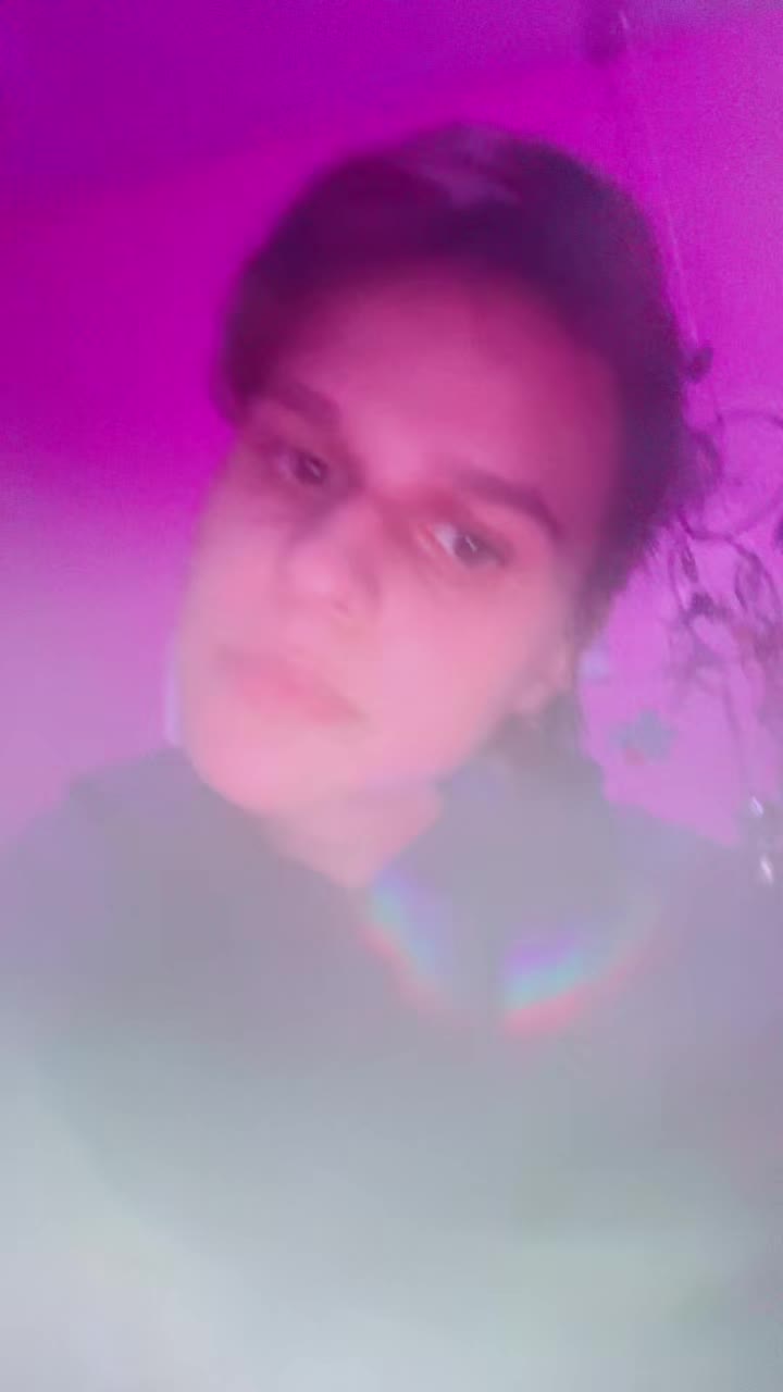 @Millie 💜💙🤍