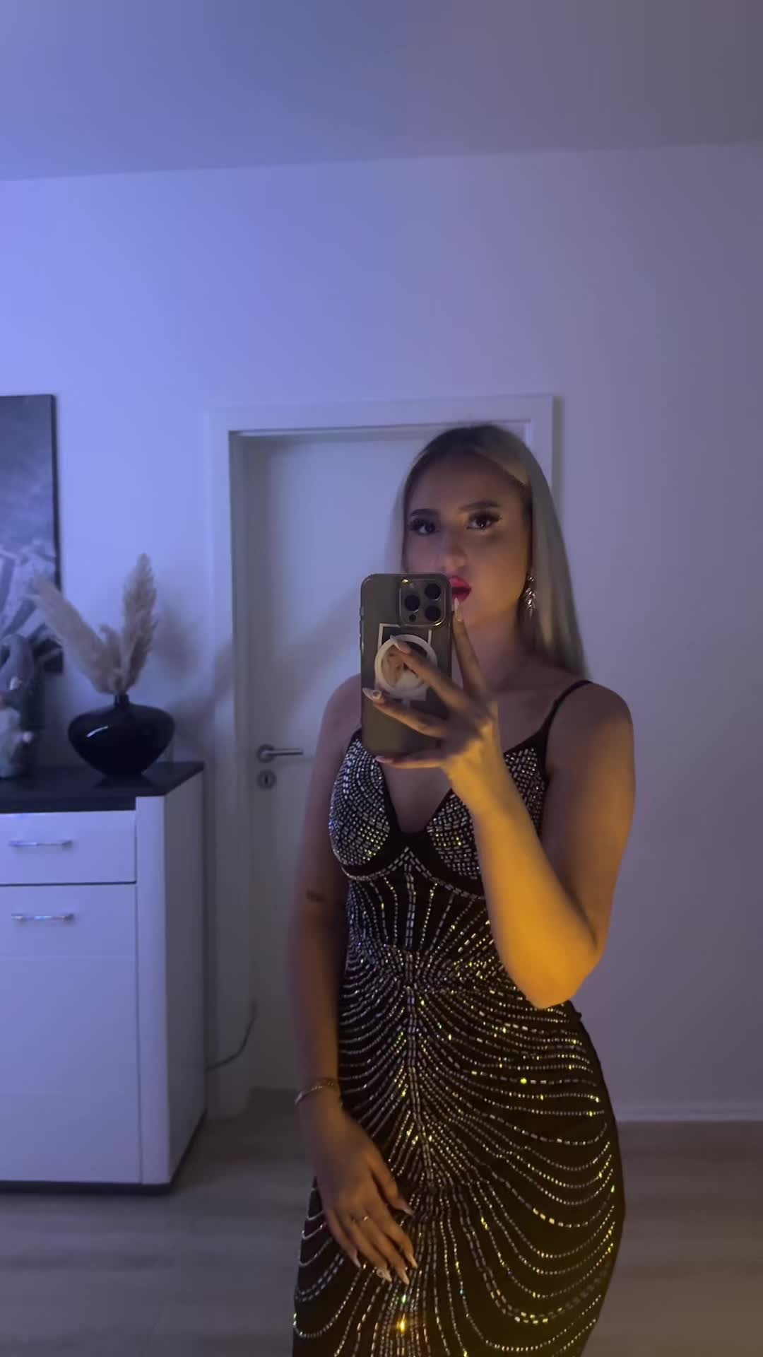 @Valeria_dsv