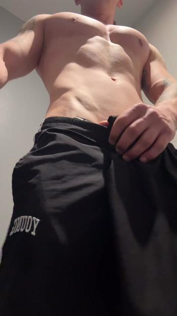 @Angolzi