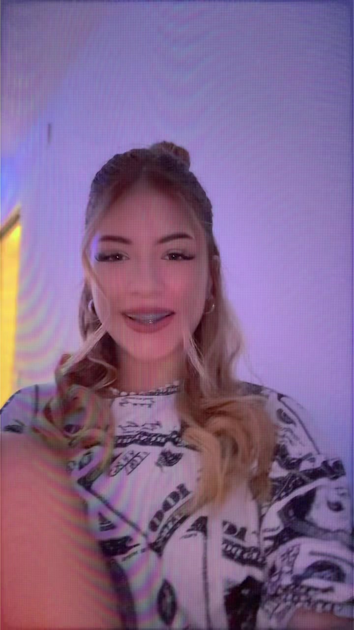 @Zahide de România😈