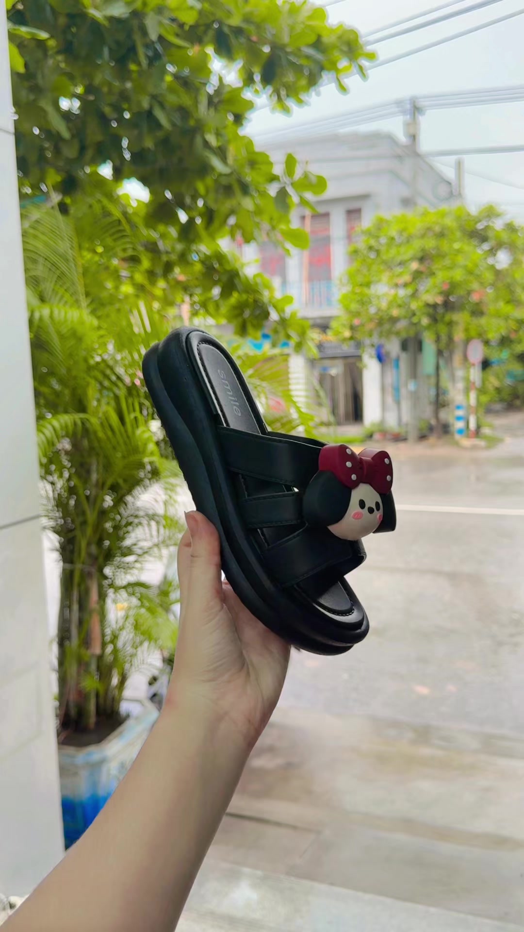 @Cherry Shoe Store