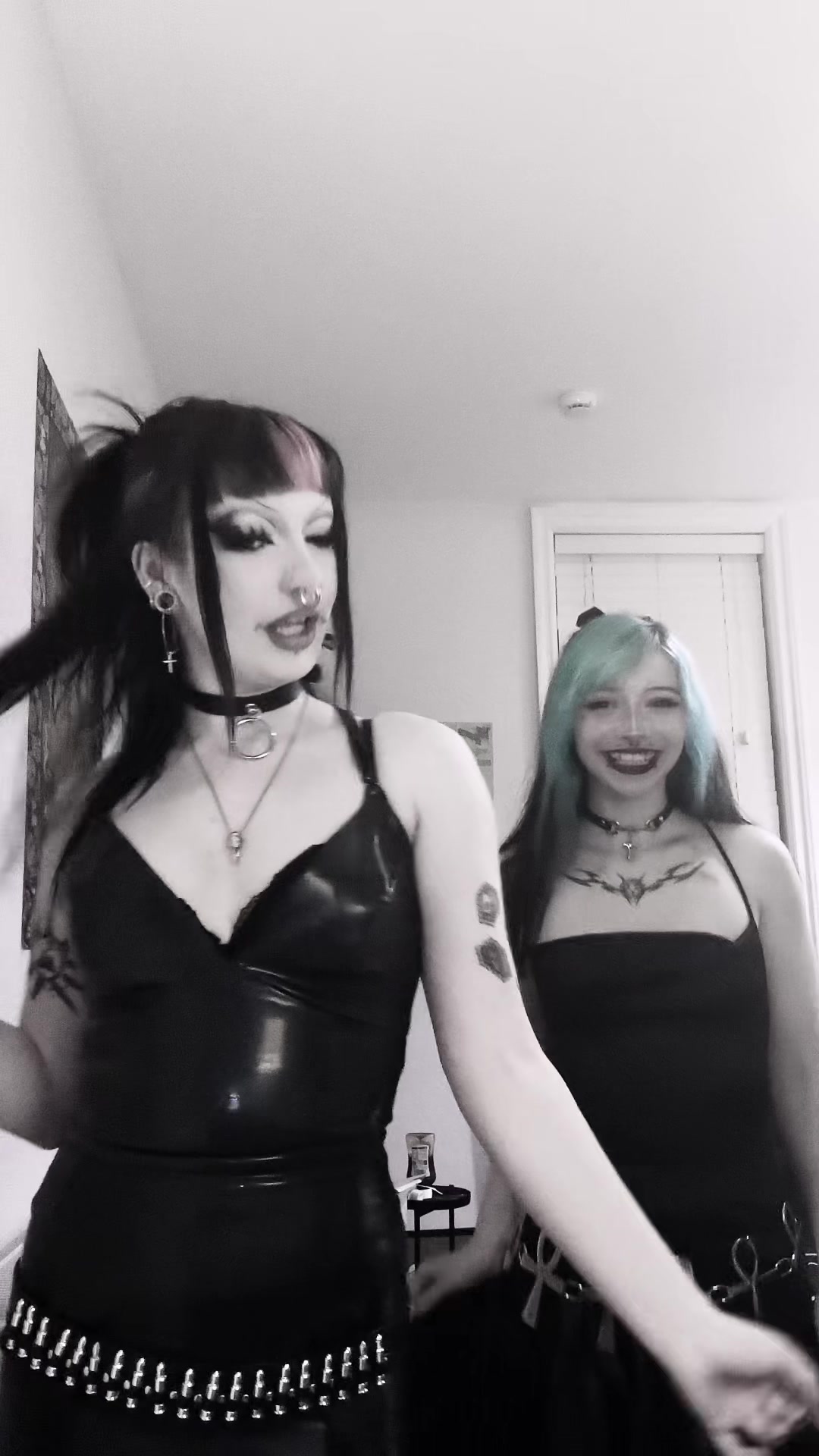 @🪦