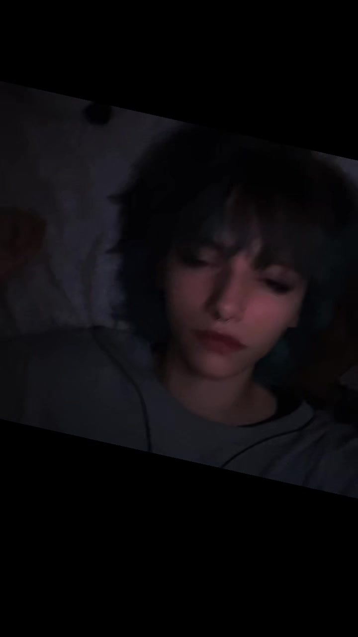 @T<3