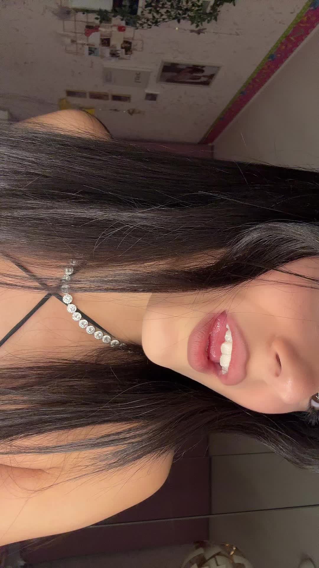 @𝐴𝑛𝑛𝑎 ﾒ𝟶