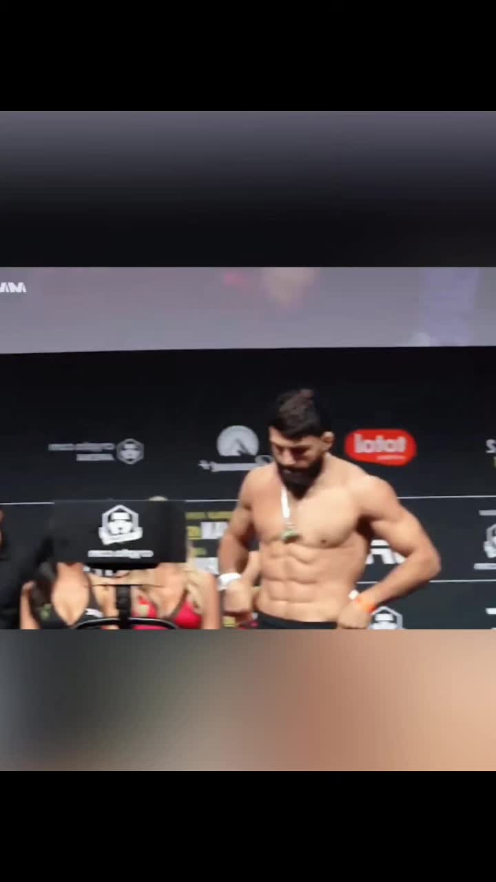 @🥊