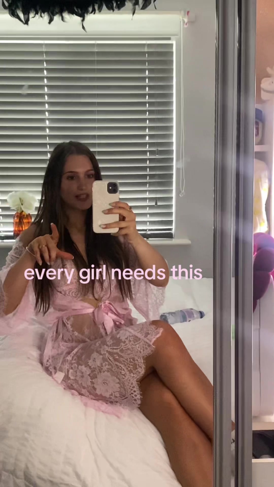 @🦦